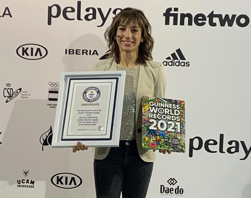 La becada Sandra Sánchez entra en el Guinness como la karateca con más medallas del mundo